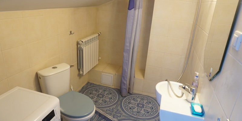 Bathroom 2