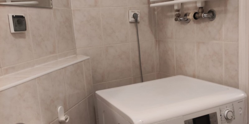 bathroom 1 (2)