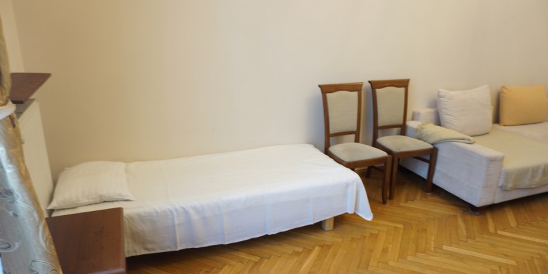 Bedroom 3 (livingroom)
