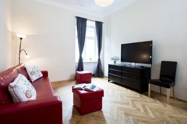 Bedroom 1 (livingroom)