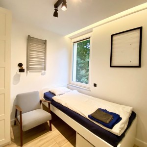 08 room 3