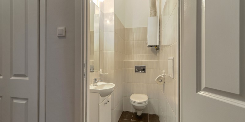 toilet