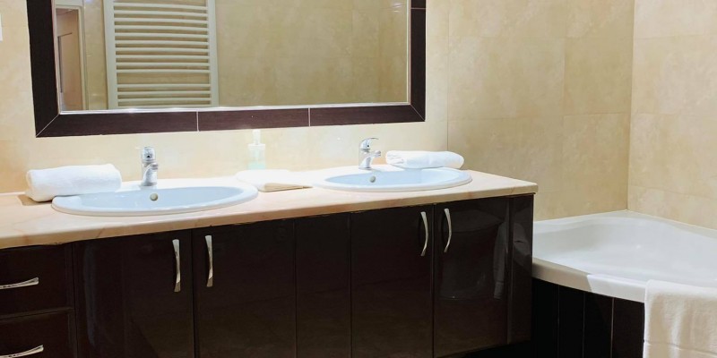 Bathroom 2