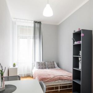 Bedroom with double bed