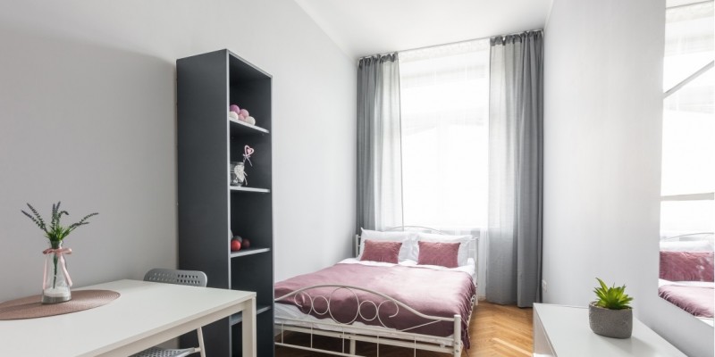 Bedroom with double bed