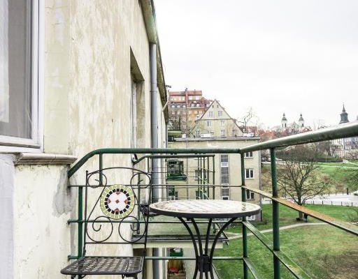 balcony