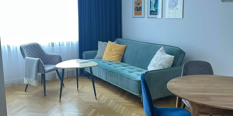 Large bedroom