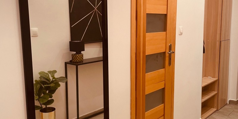 Hall (3)