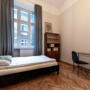 Courtyard view room