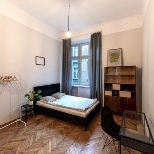 Courtyard view room