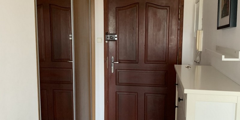 entrance/hallway