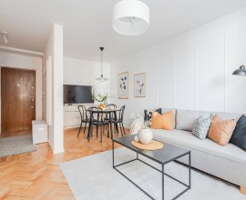 Warsaw, City Center, Ratusz Arsenal; 1 bedroom + living room, 4950 pln total (all included)